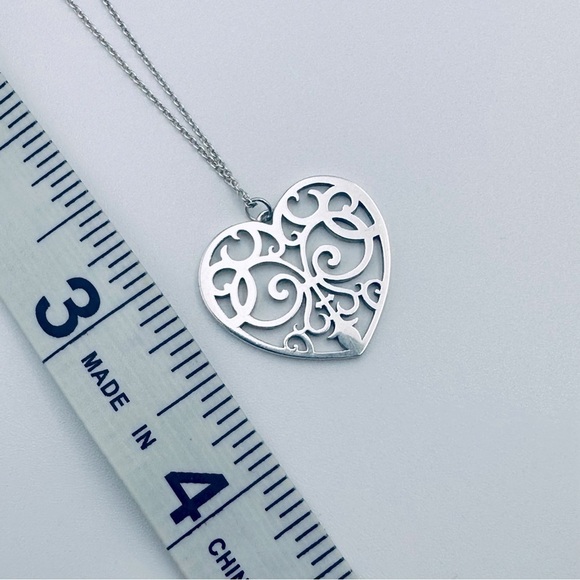 Tiffany & Co. 20” Enchant Heart Necklace in Silver with Pouch and Box - Picture 8 of 9